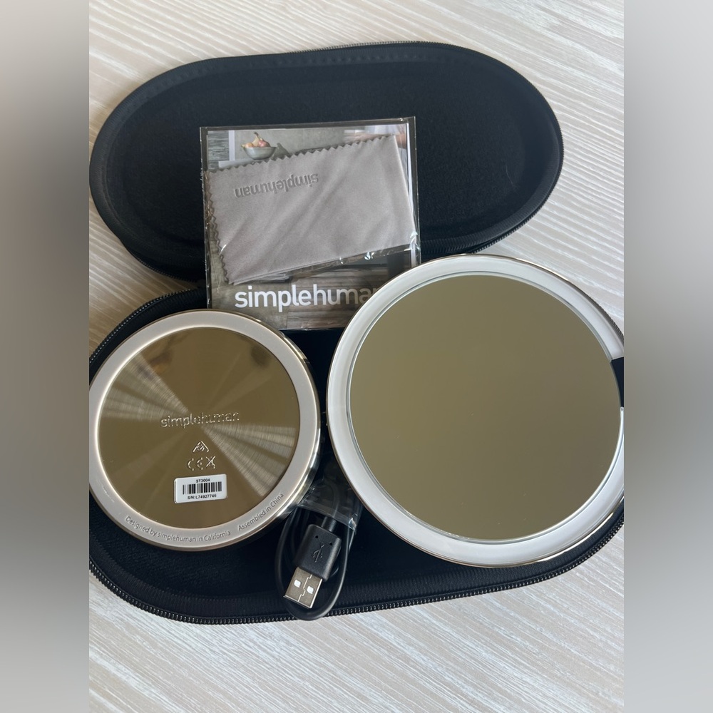 Simple Human Fold - Travel Mirror with case.
